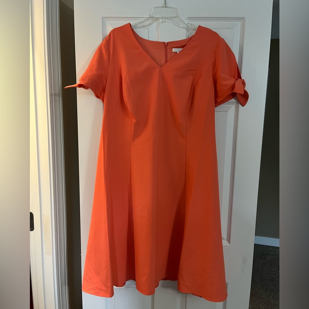 Ladies size 20W dress.  New